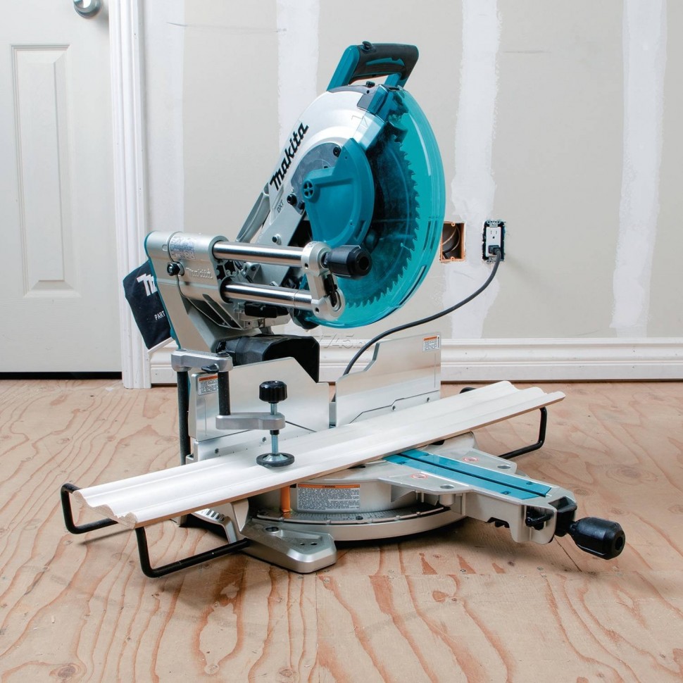 Пила торцовочная Makita LS 1219 L (LS1219L)