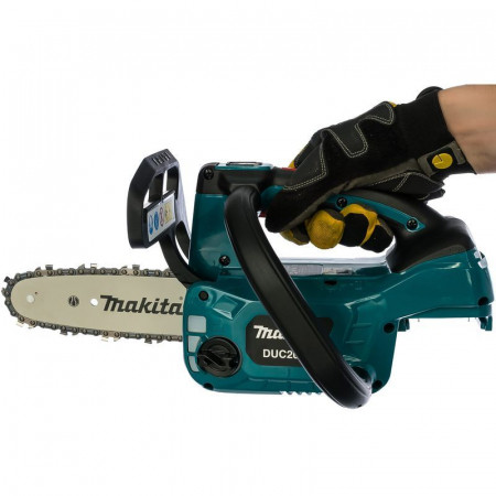 Аккумуляторная цепная пила 18V Makita DUC204RF (АКБ 3 Ач, ЗУ) Аккумуляторная цепная пила 18V Makita DUC204RF (АКБ 3 Ач, ЗУ)