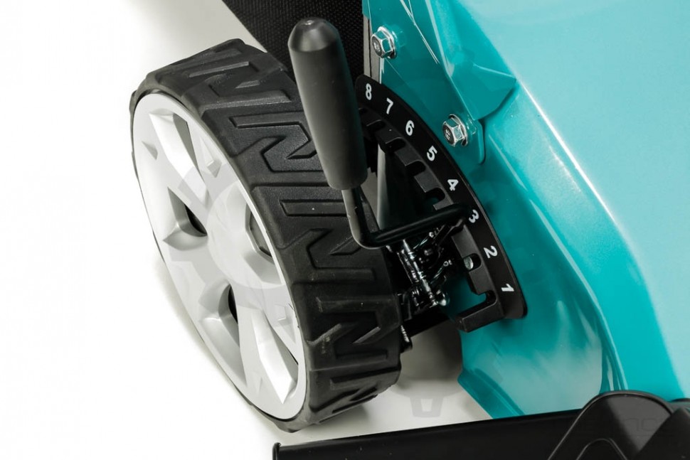 Газонокосилка бензиновая Makita PLM 4631 N2 (PLM4631N2) самоходная Газонокосилка бензиновая Makita PLM 4631 N2 (PLM4631N2) самоходная