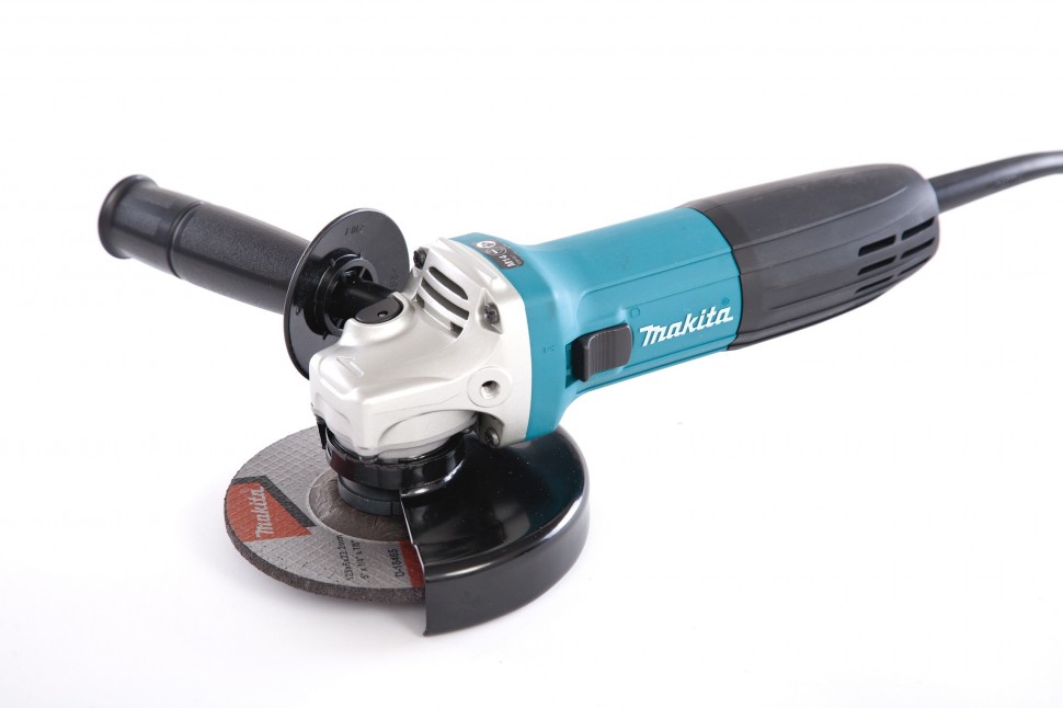 Угловая шлифмашина (болгарка) Makita GA5030, 125 мм, 720 Вт Угловая шлифмашина (болгарка) Makita GA5030, 125 мм, 720 Вт
