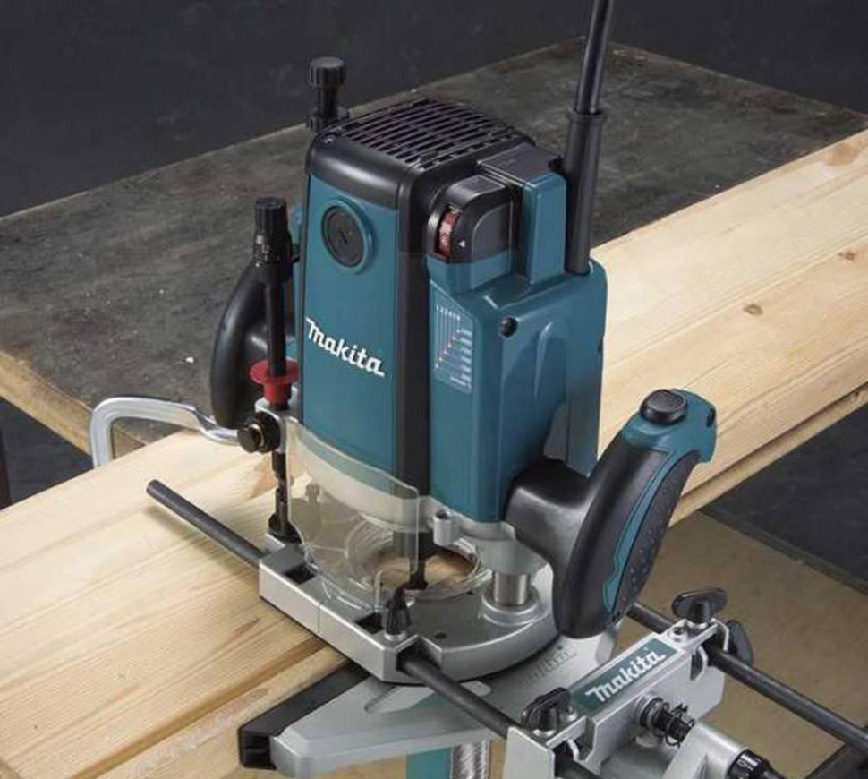 Ручной фрезер Makita RP2303FCXJ