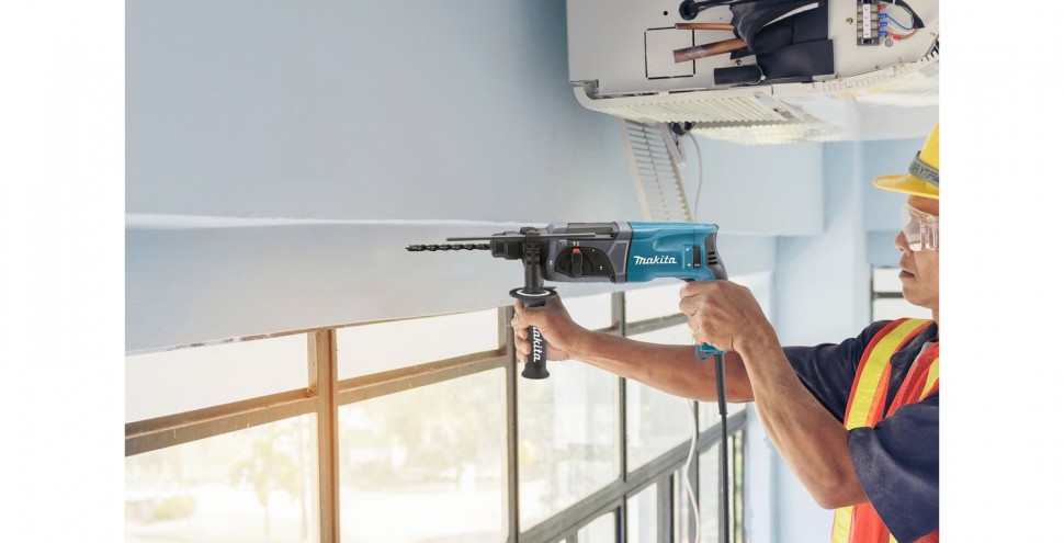 Перфоратор Makita HR 2470