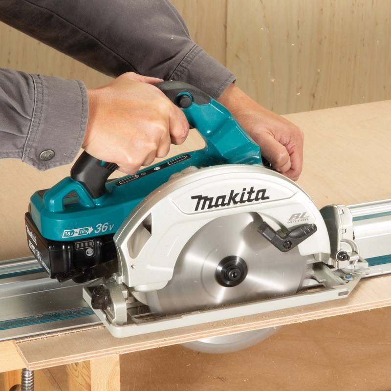 Пила дисковая аккумуляторная Makita DHS782ZJ 190мм 36V (без аккум. и з/у) Пила дисковая аккумуляторная Makita DHS782ZJ 190мм 36V (без аккум. и з/у)