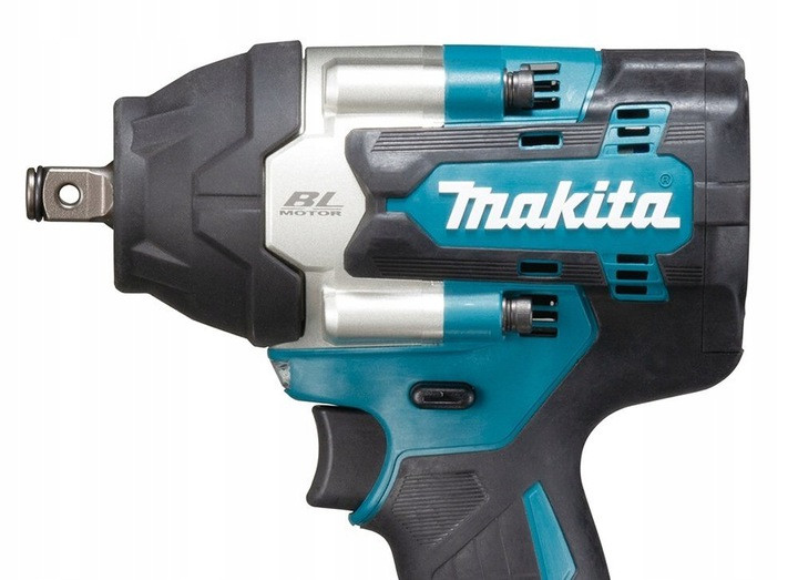 Аккумуляторный ударный гайковерт Makita DTW700Z Аккумуляторный ударный гайковерт Makita DTW700Z