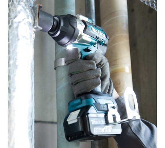 Аккумуляторный ударный гайковерт Makita DTW700Z Аккумуляторный ударный гайковерт Makita DTW700Z