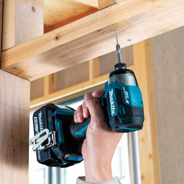 Аккумуляторный ударный шуруповерт Makita DTD173Z (DTD 173 Z) 