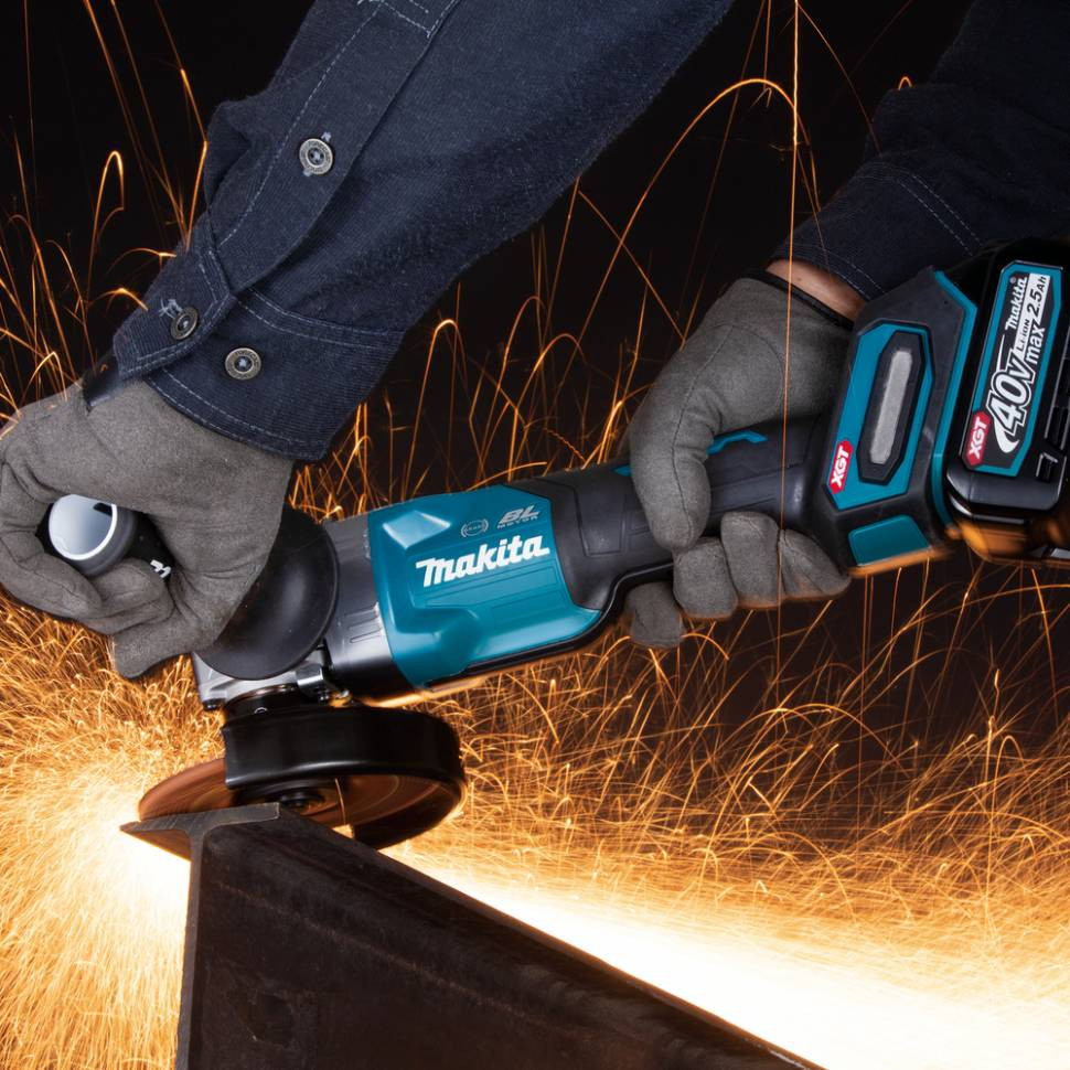 Аккумуляторная болгарка (УШМ) Makita GA013GM201 (125мм, 40В, 2*АКБ 4А·ч) Аккумуляторная болгарка (УШМ) Makita GA013GM201 (125мм, 40В, 2*АКБ 4А·ч)