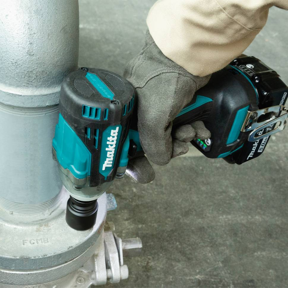 Аккумуляторный ударный гайковерт Makita DTW300RTJ (2 АКБ 5 Ач, ЗУ)