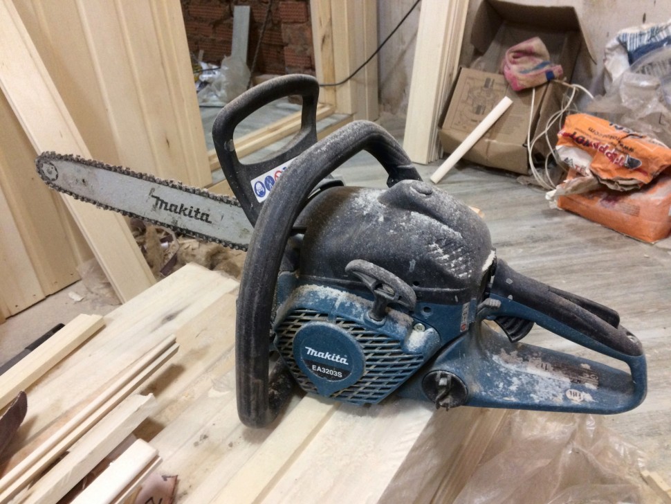 Бензопила Makita EA3203S40B